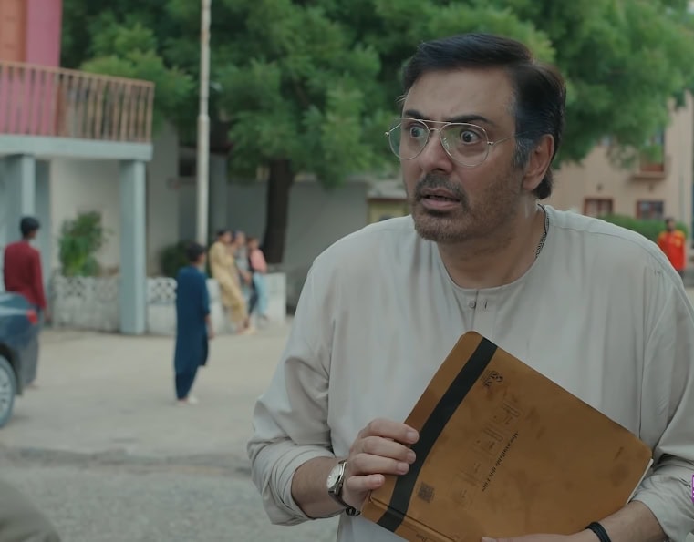 Sharpasand Episode 18 – Shahzad Raza as Ishaq Chacha Gets Applause