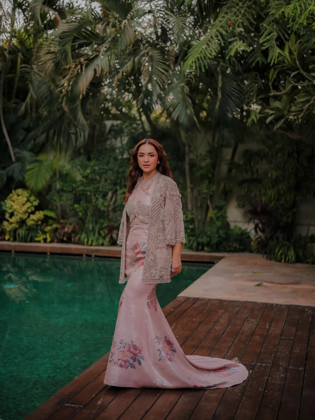 Yumna Zaidi’s Lux Style Award Look Faces Severe Backlash