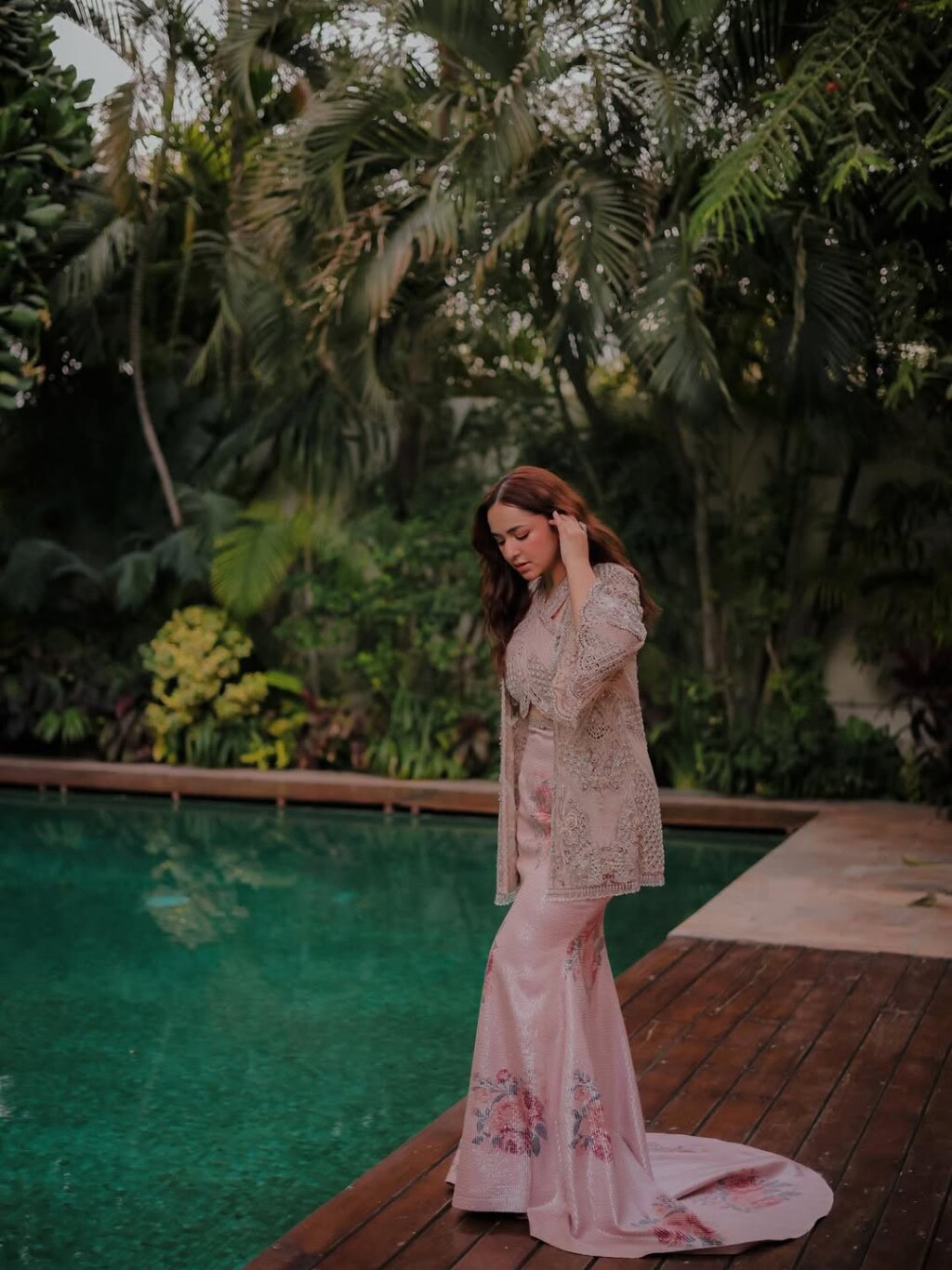 Yumna Zaidi’s Lux Style Award Look Faces Severe Backlash