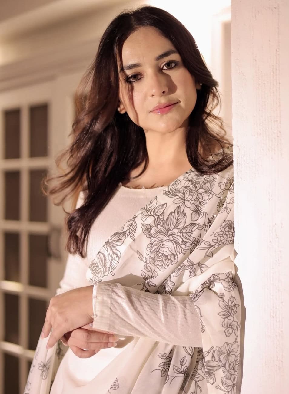 Yumna Zaidi's Lux Style Award Look Faces Severe Backlash