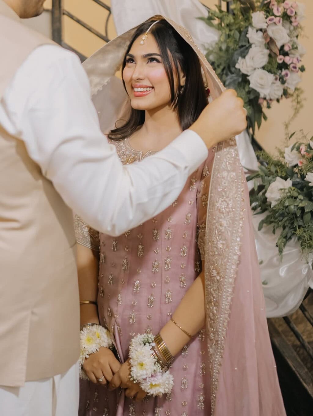 Fairy Tale Famed Amna Youzasaif Baat Pakki Pictures
