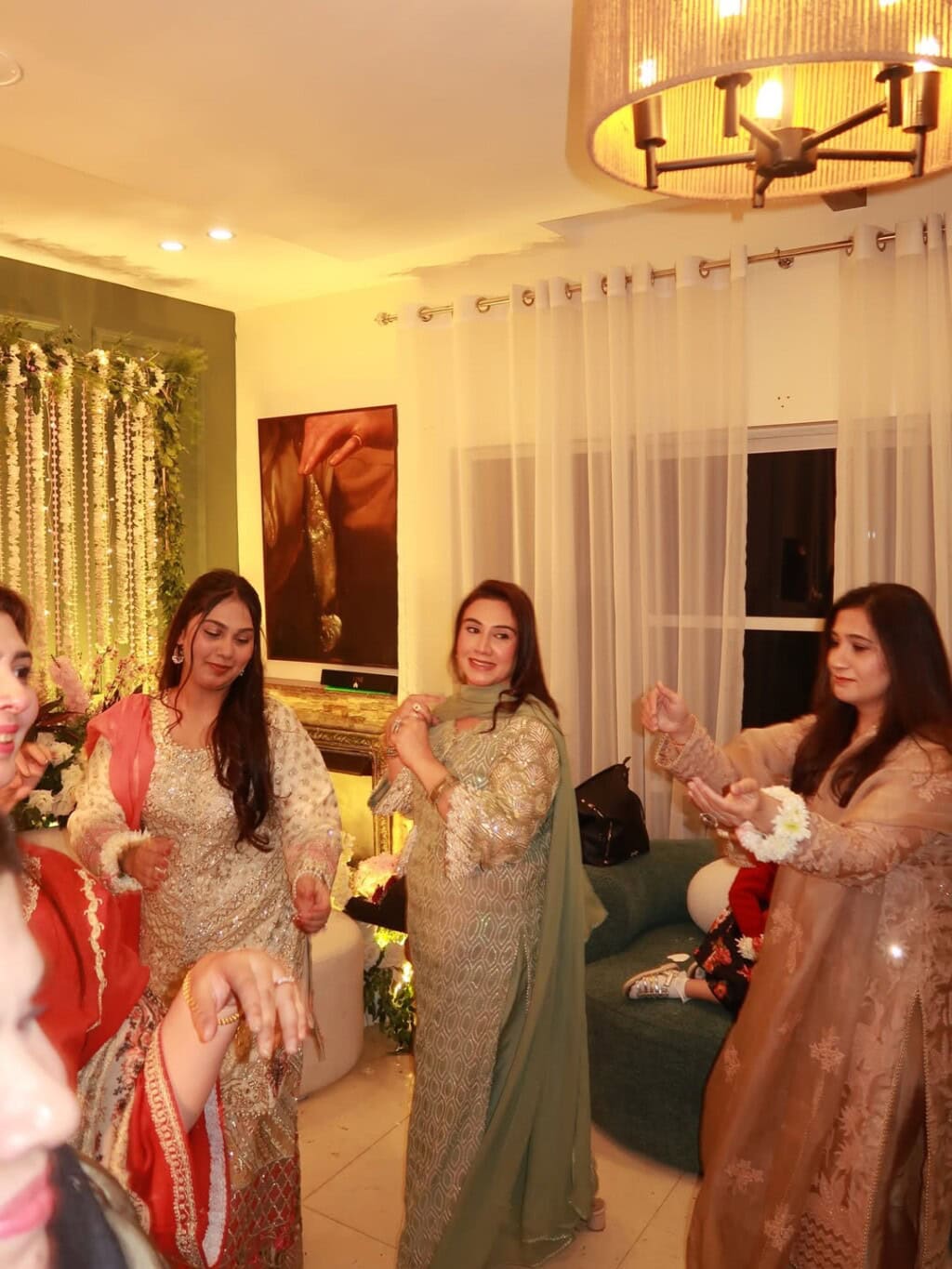 Fairy Tale Famed Amna Youzasaif Baat Pakki Pictures