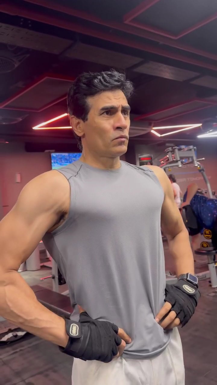 Farhan Ally Agha Impresses Public With Fit Physique