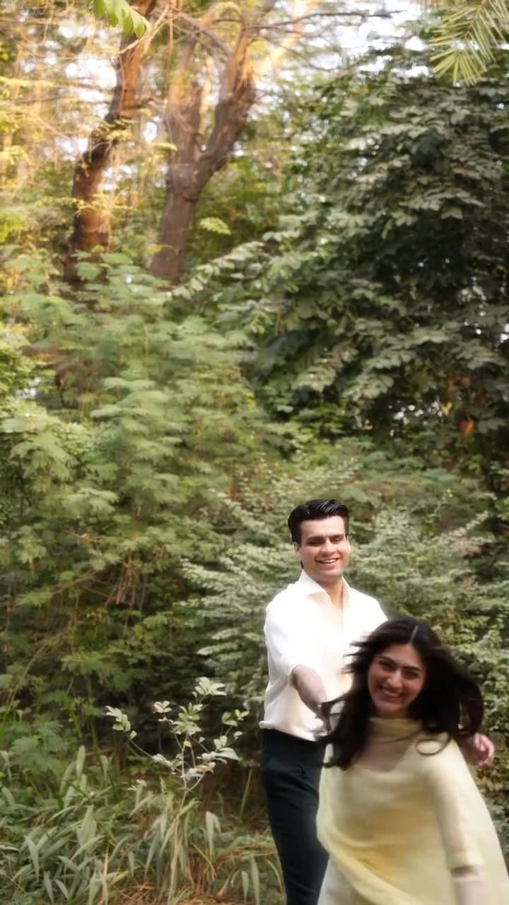 Hina Afridi Announces Engagement To Taimoor Akbar