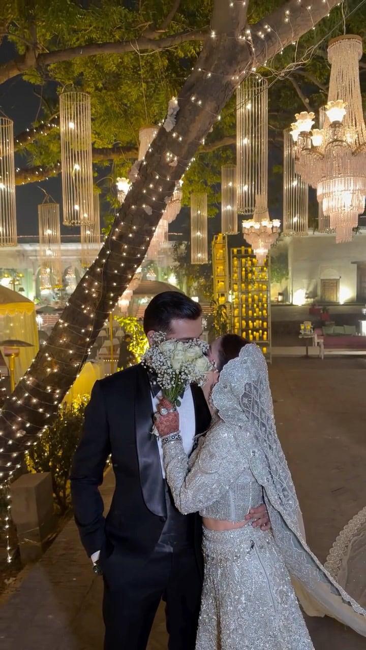 Public Divided Over Hina Niazi Kissing Her Husband