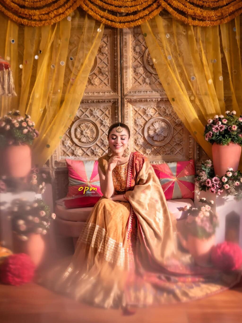 Hina Niazi Beautiful Pictures From Her Mehndi Lagayi Wedding Event