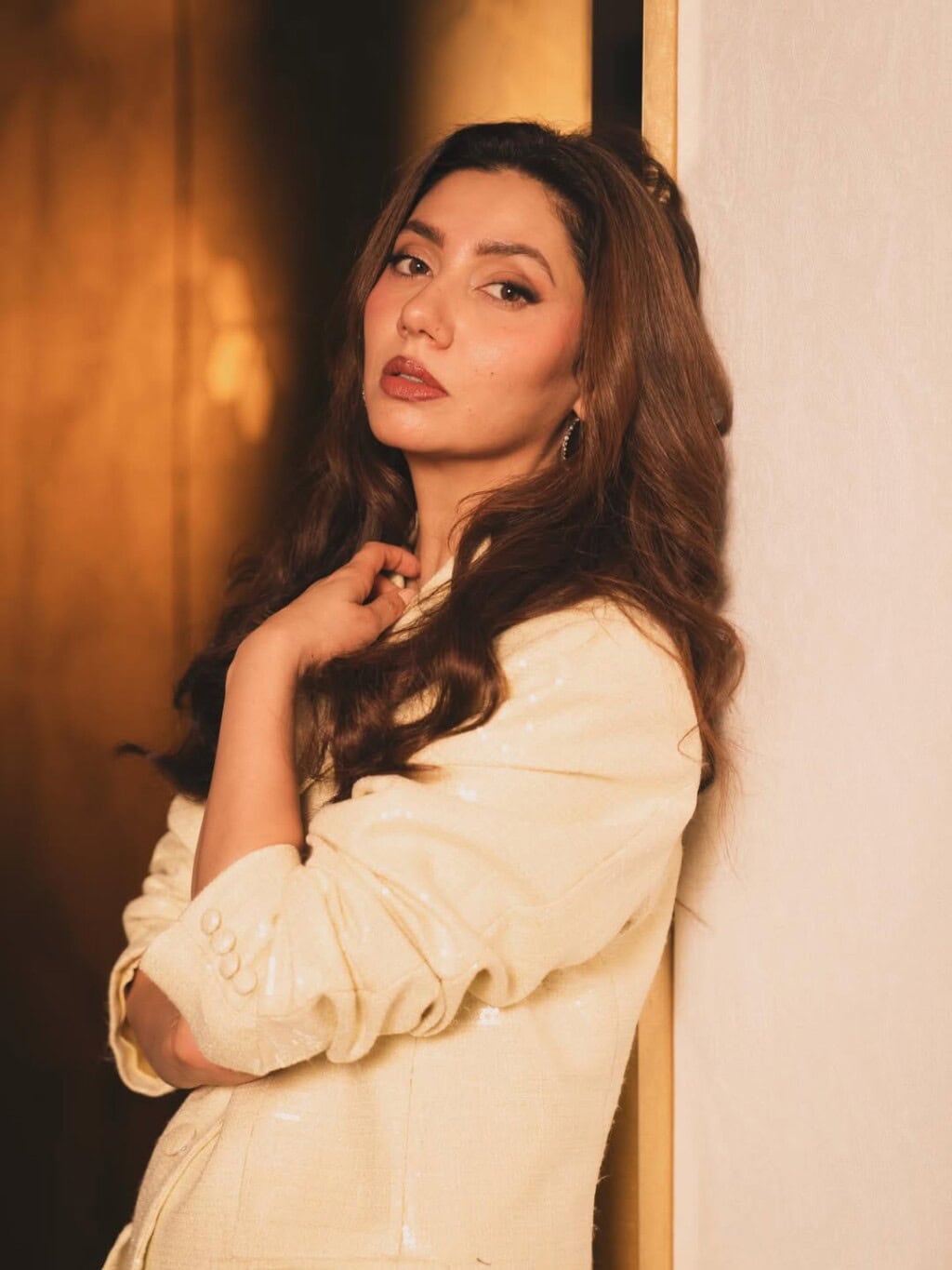 Mahira Khan Addresses Neelofar Crying Clip