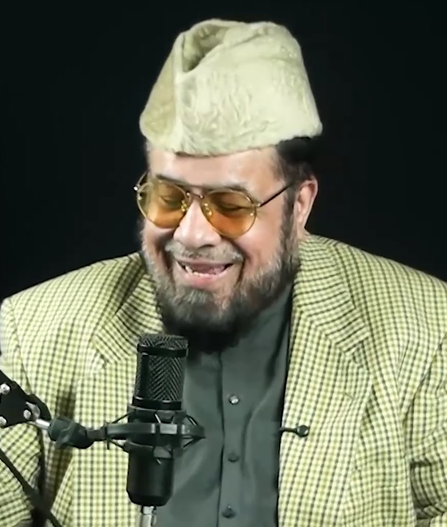 Mufti Abdul Qavi Claims Nikkah To Kareena Kapoor Khan