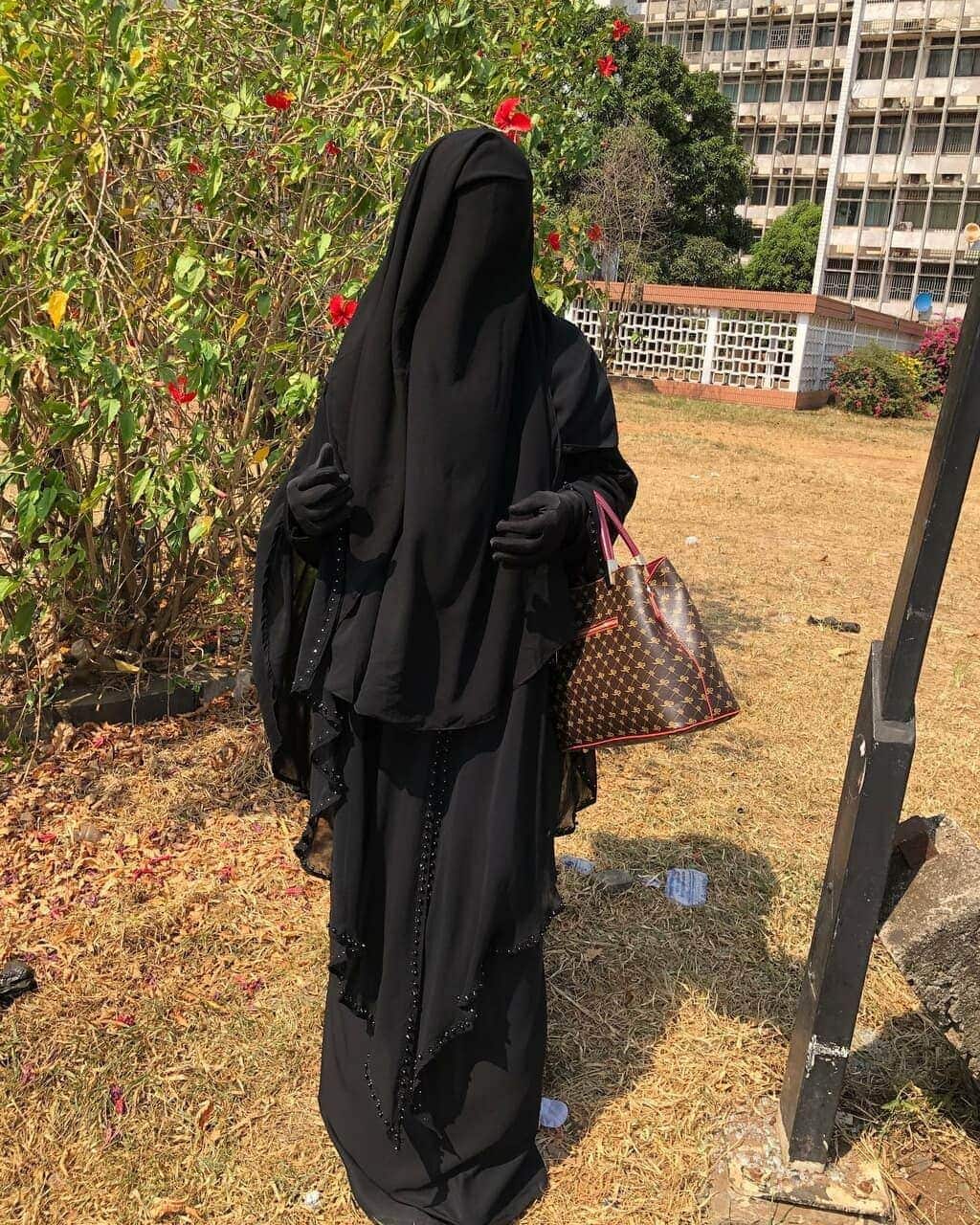Dr Nabiha Ali Khan Responds To Criticism Regarding Pardah Claims