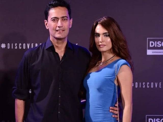 Nadia Hussain Brings Husband Home After Bail