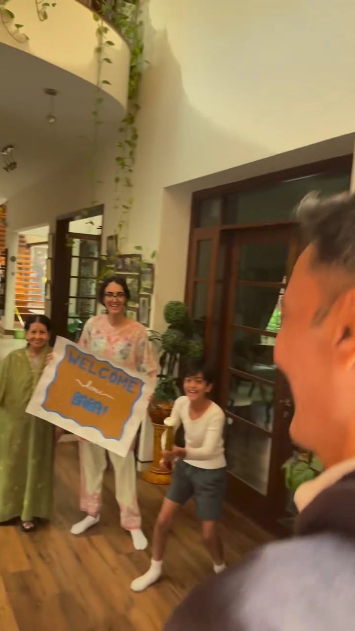 Nadia Hussain Brings Husband Home After Bail