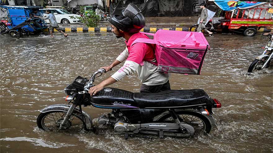 Delivery Riders Demand Apology From Nida Yasir