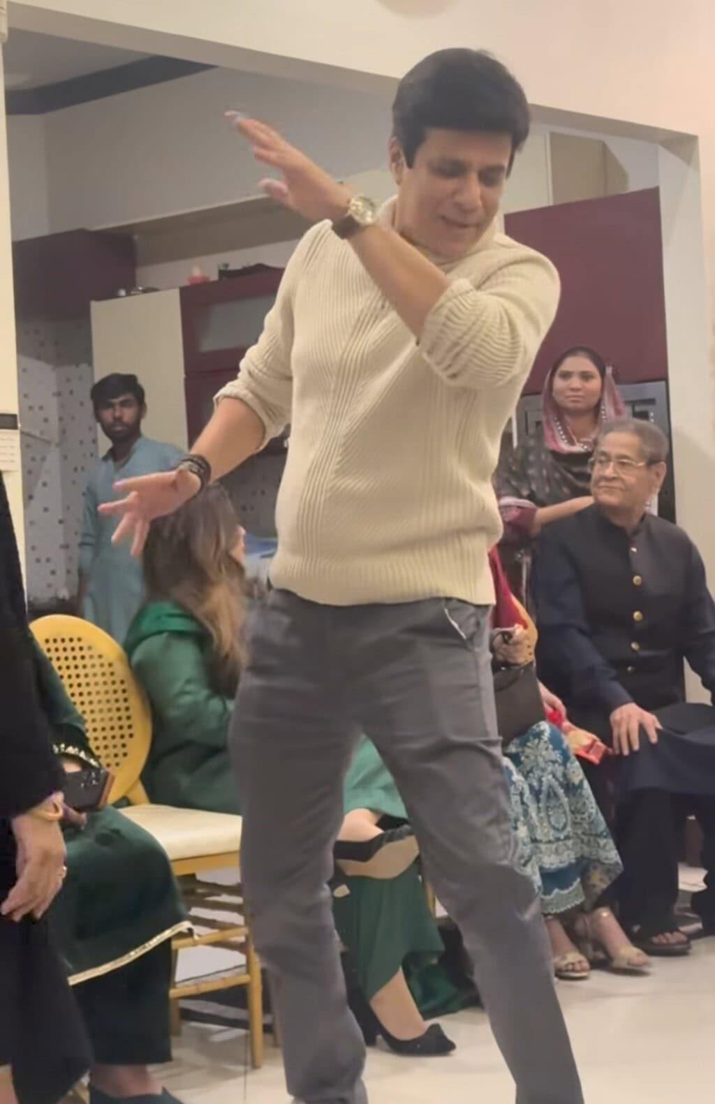 Veteran Pakistani Stars Dance Moves at Private Gathering