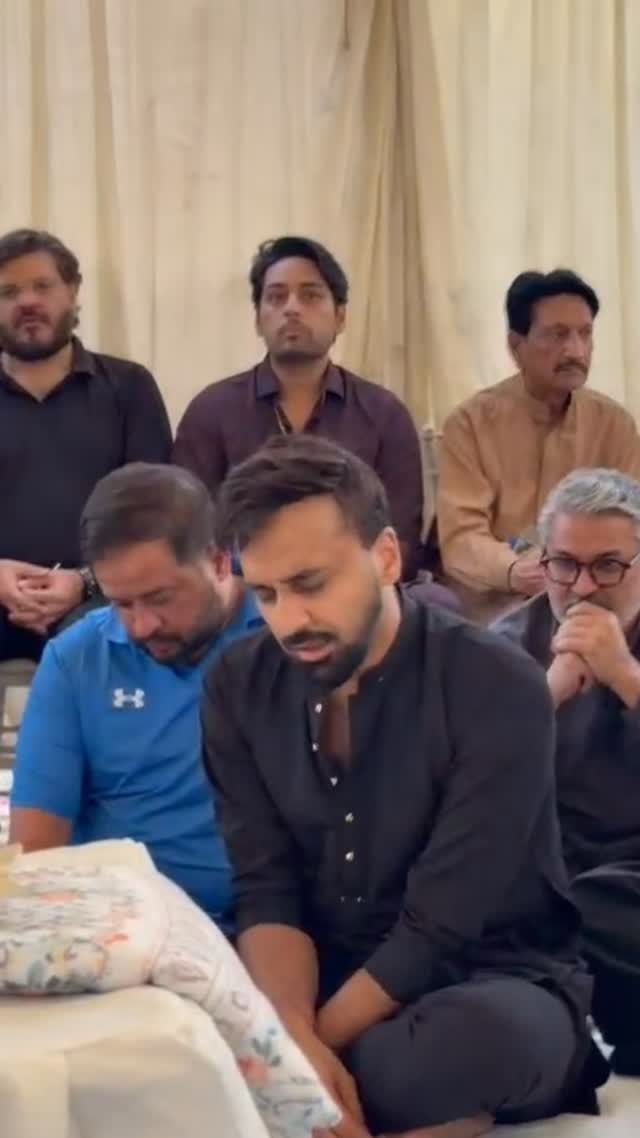 Waseem Badami Recites Naat At Late Friend’s Prayer Meet