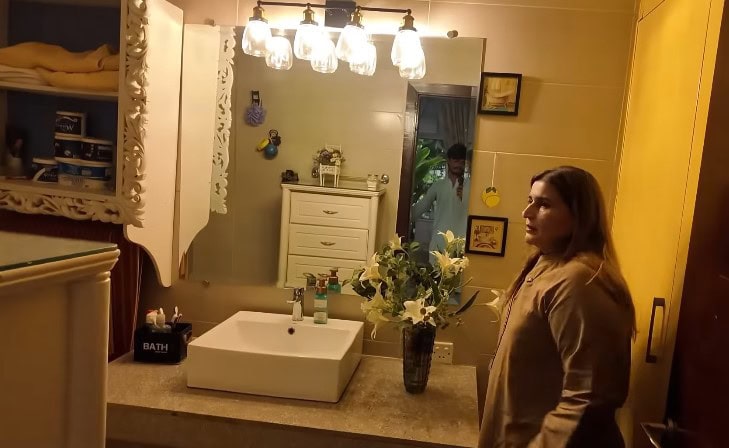 Pamaal Writer Zanjabeel Asim Shah Gives Her Home Tour