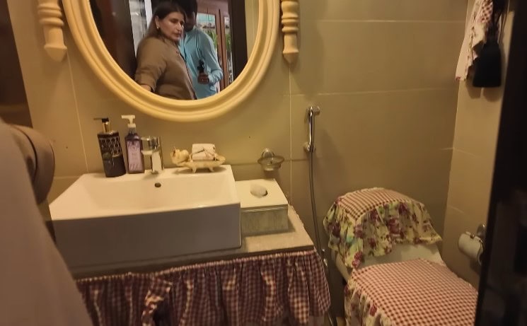 Pamaal Writer Zanjabeel Asim Shah Gives Her Home Tour