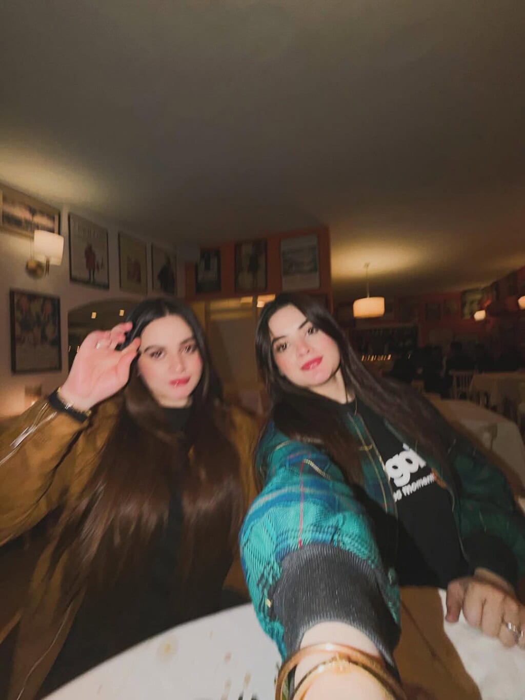 Aiman Khan & Minal Khan Family Dinner