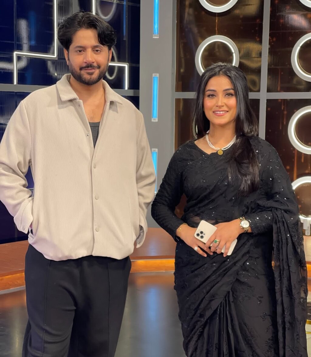 Imran Ashraf Reunites With Ranjha Ranjha Kardi Sister