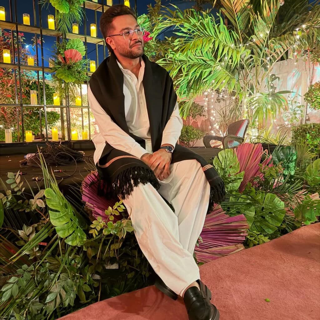 Hania Aamir Attends Asim Azhar’s Qawali Night Event
