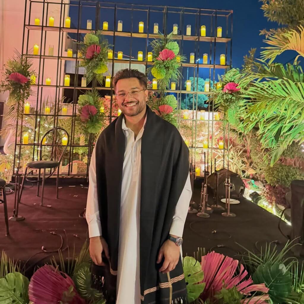 Hania Aamir Attends Asim Azhar’s Qawali Night Event