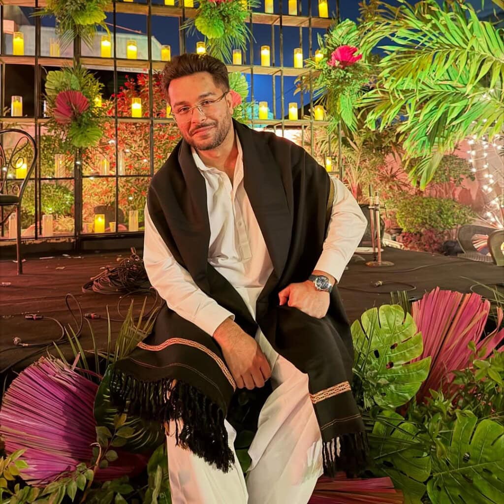 Hania Aamir Attends Asim Azhar’s Qawali Night Event