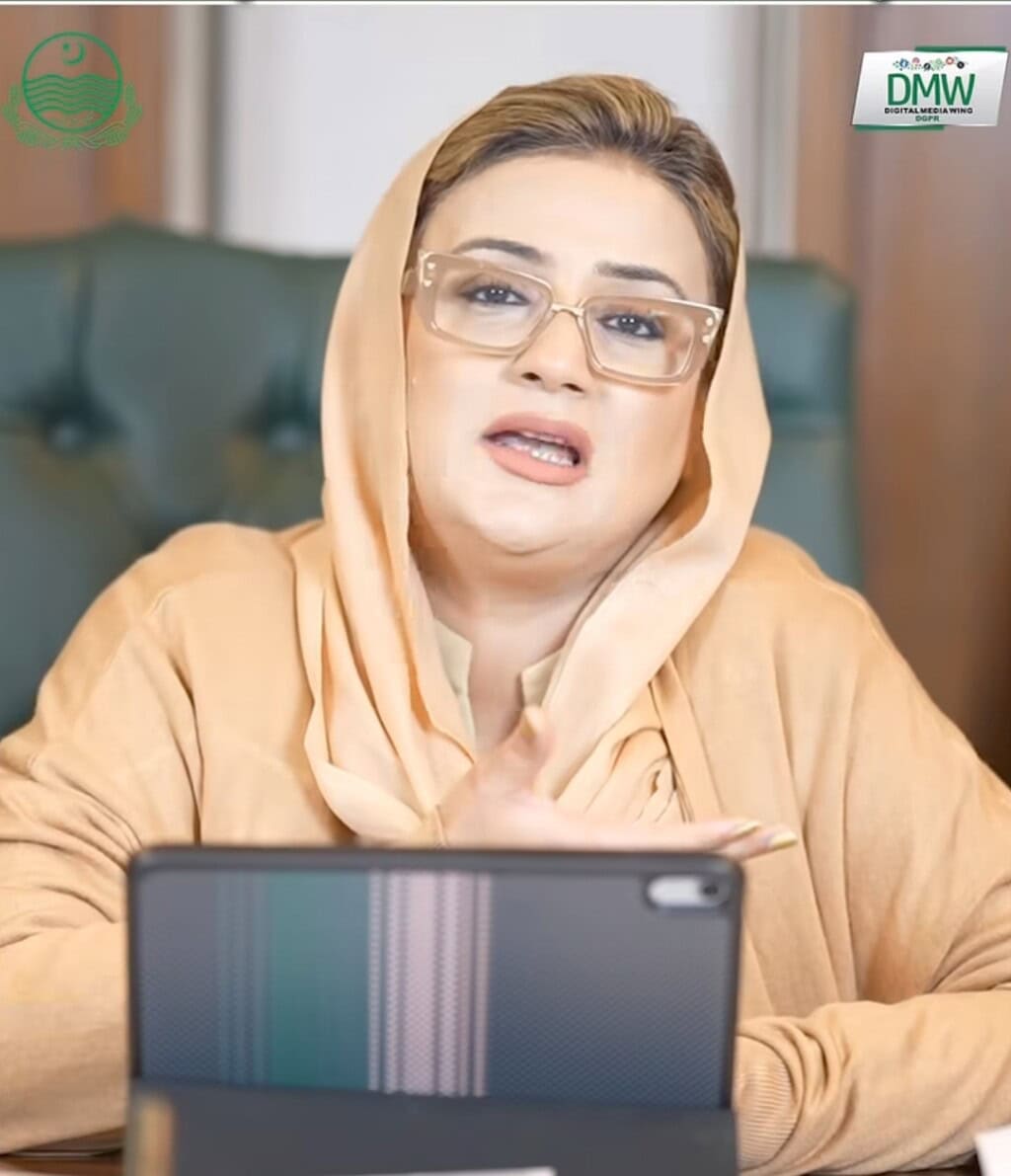 Azma Bokhari Hits back at Public Criticizing Maryam Nawaz’s Looks