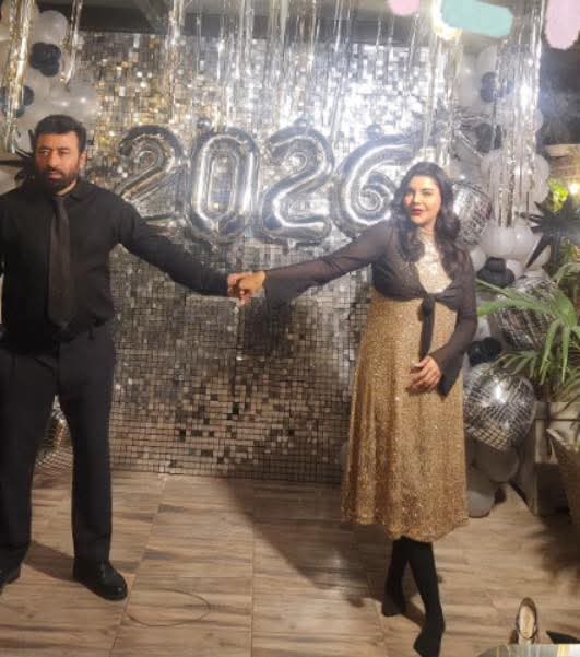 Nida Yasir's Clownish New Year Look Trolled Nida Yasir’s Clownish New Year Look Trolled