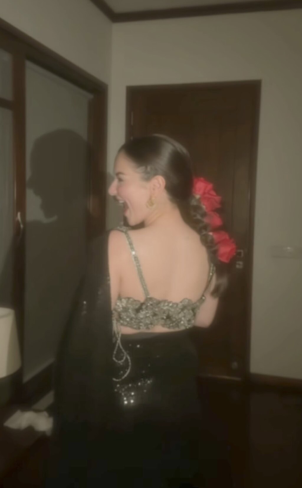 Hania Aamir Attends Asim Azhar’s Qawali Night Event