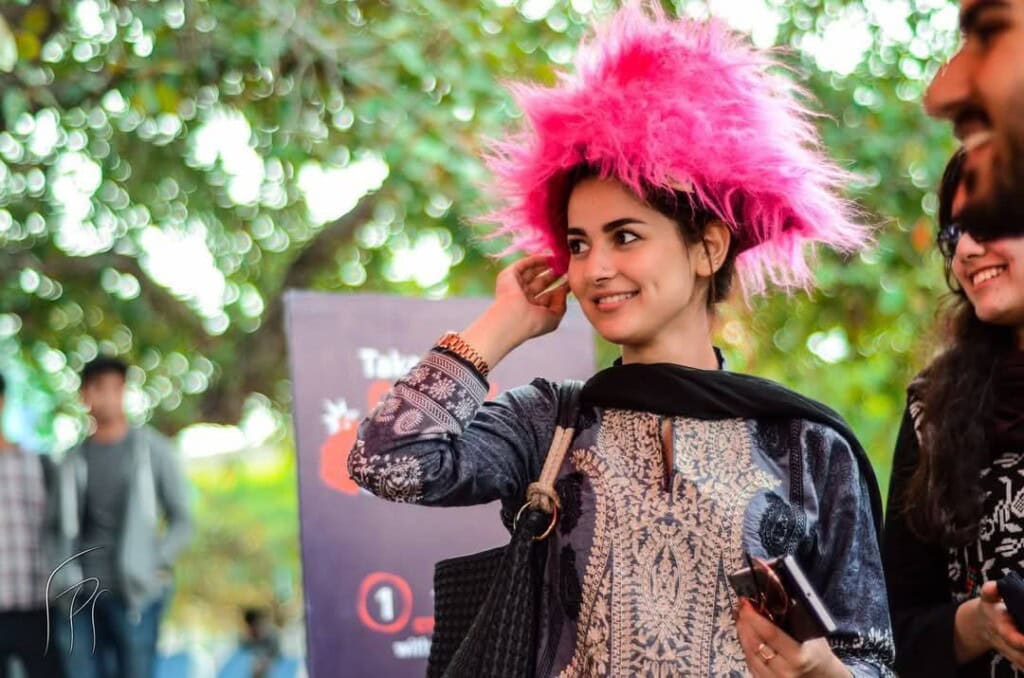 Hania Aamir’s Cousin Reveals Reality of Her Dimpleplasty