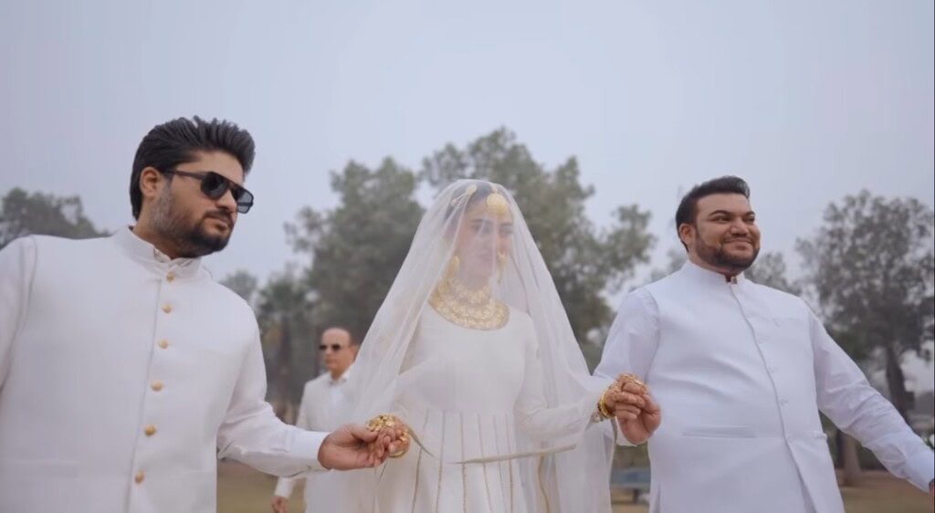 Hina Afridi & Taimoor Akbar Sentimental Nikah Video