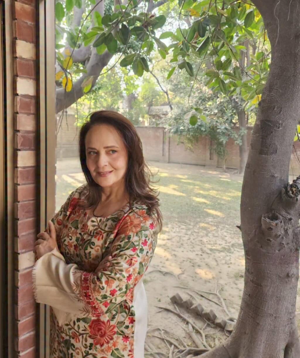 Hina Bayat Gets Emotional Sharing Her Husband’s Loss & His Last Words