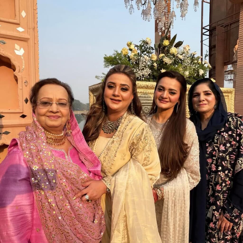 Junaid Safdar Barat Pictures & Videos