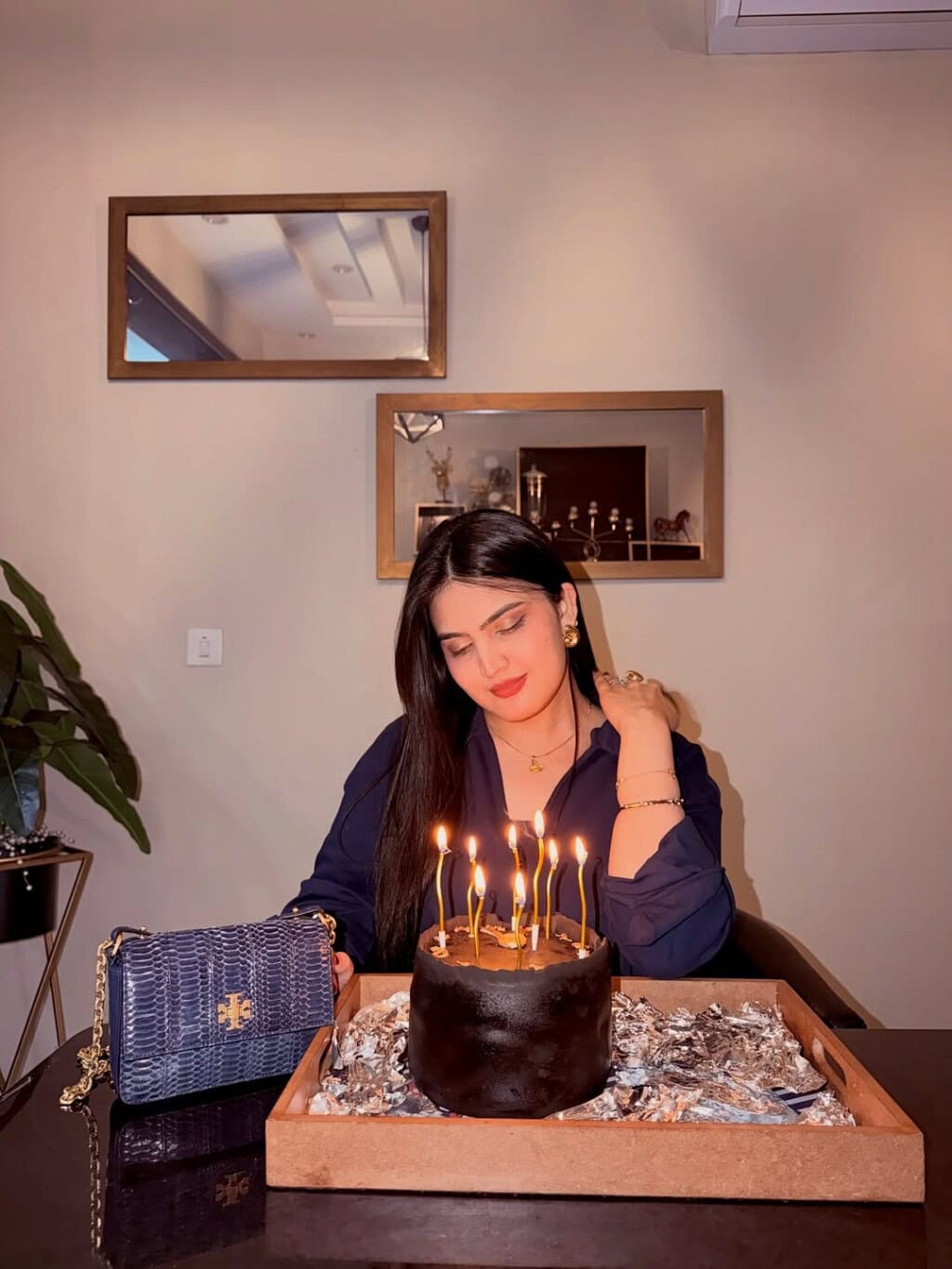 Pakistani Celebrities’ New Year Wishes & Pictures