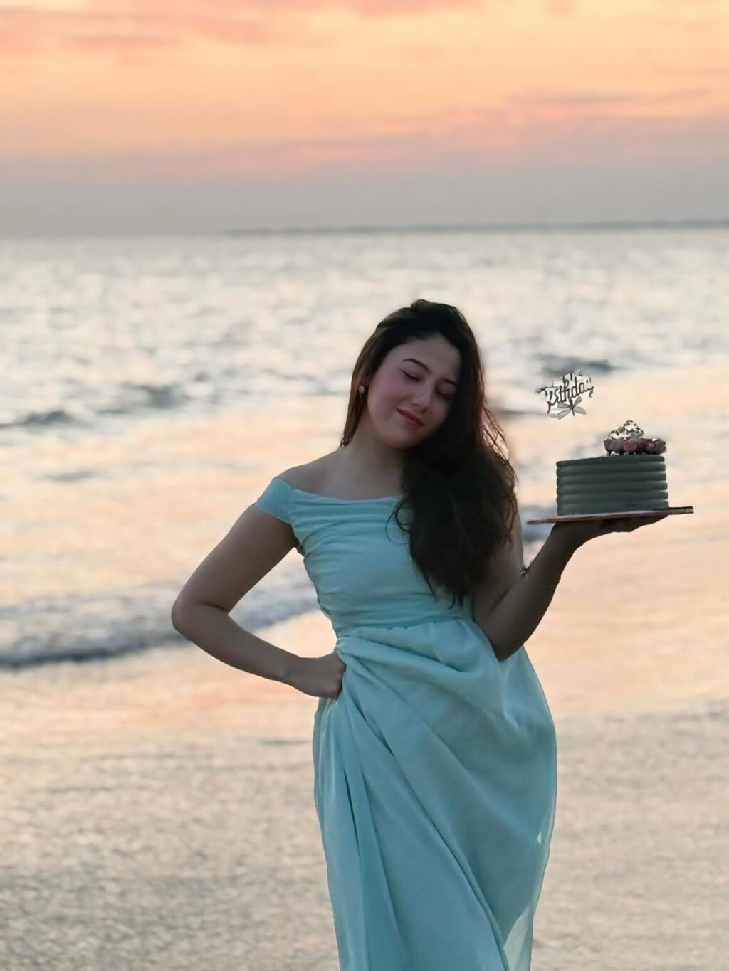 Meri Bahuain Fame Fabiha Celebrates Birthday