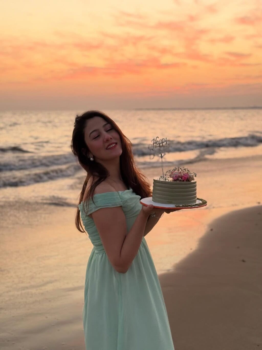 Meri Bahuain Fame Fabiha Celebrates Birthday