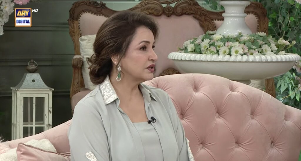 Saba Faisal Calls Social Media Commentators Sharpasand