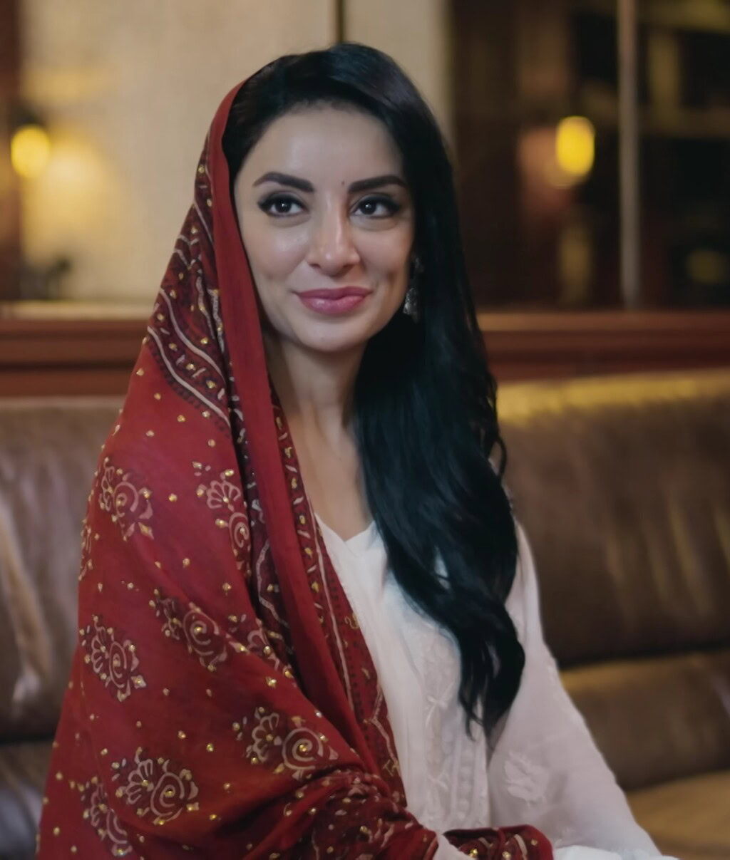 Public Finds Sarwat Gilani’s Nose Job Story Hard to Believe
