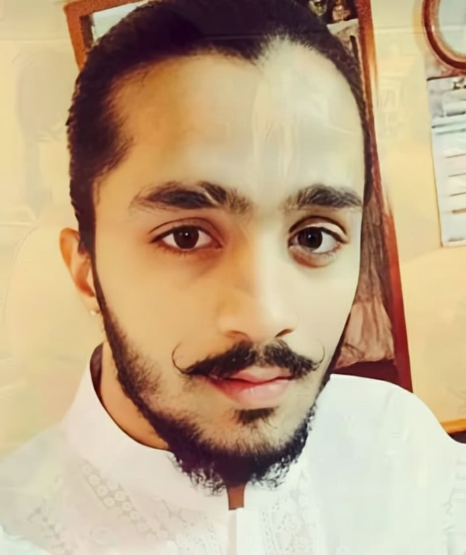 Rajab Butt’s Old Pictures Surprise Public