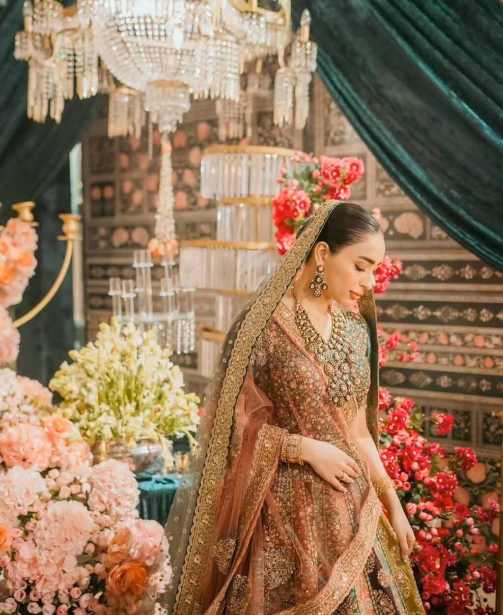 Junaid Safdar Wife Shanzay Ali Rohail Mehndi Outfit Details