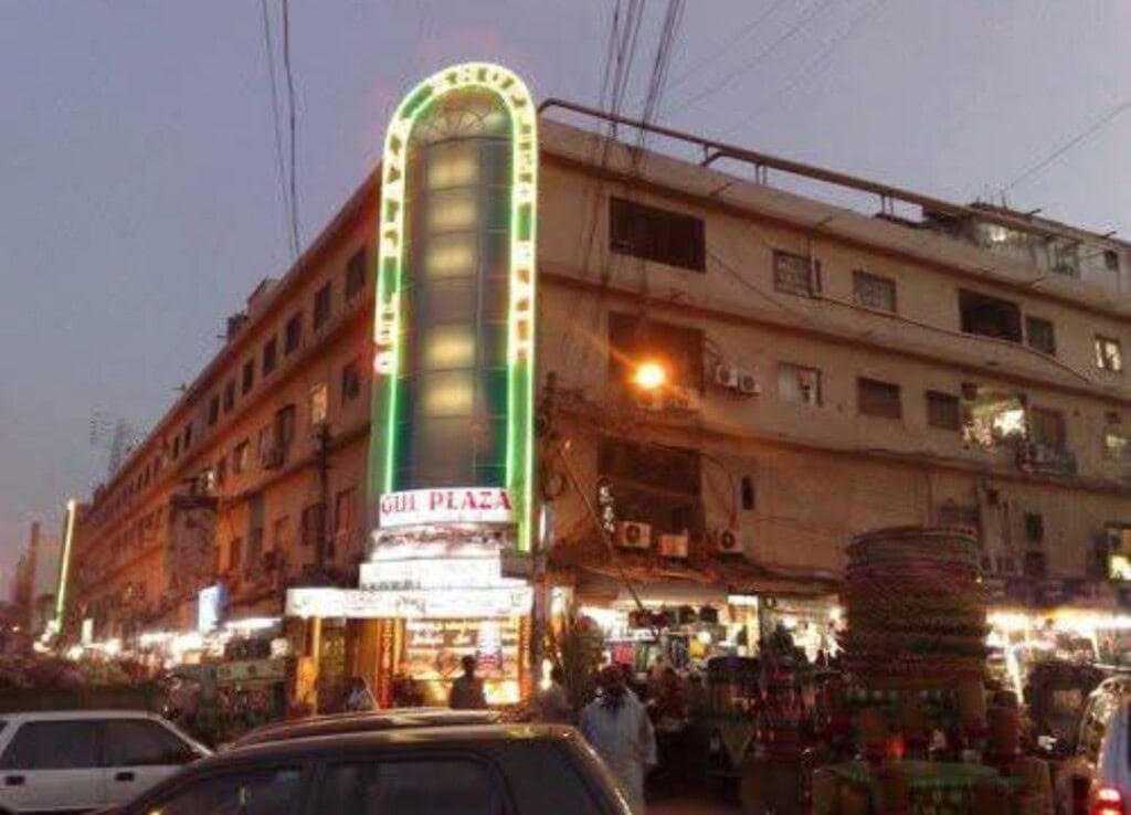 Nida Yasir Narrates Her Experience at Gul Plaza