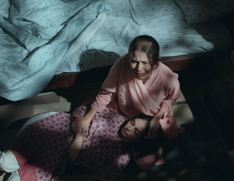 Fans Slam Hafsa’s Mother for Not Calling an Ambulance in Sharpasand