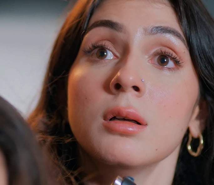 Main Zameen Tu Aasman Episode 37 – Zoya’s Ending Sparks Debate