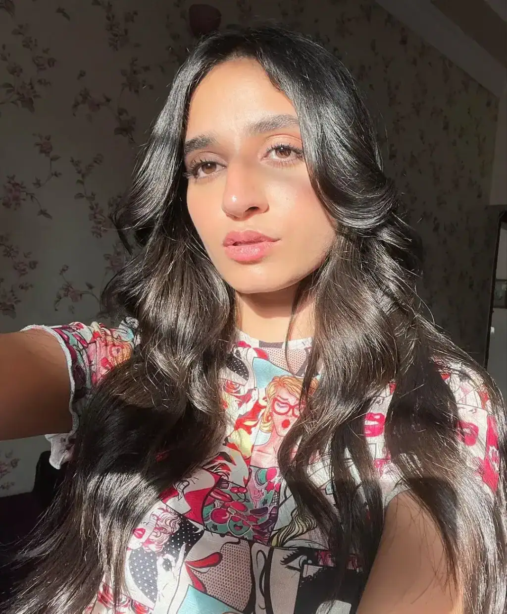 Mamya Shajaffar Bold Avatar Severely Criticized
