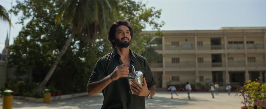 Mahira Khan & Fahad Mustafa’s Aag Lagay Basti Mein Trailer Out