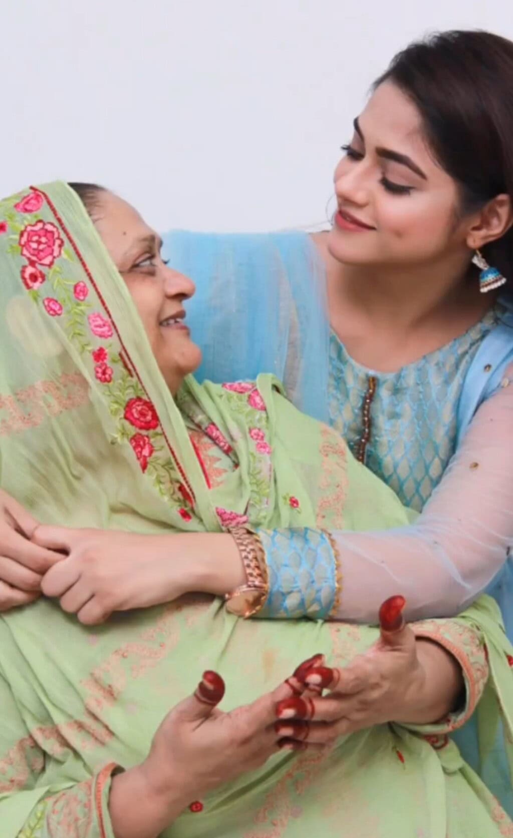 Namra Shahid’s Painful Confession after Losing her Mother
