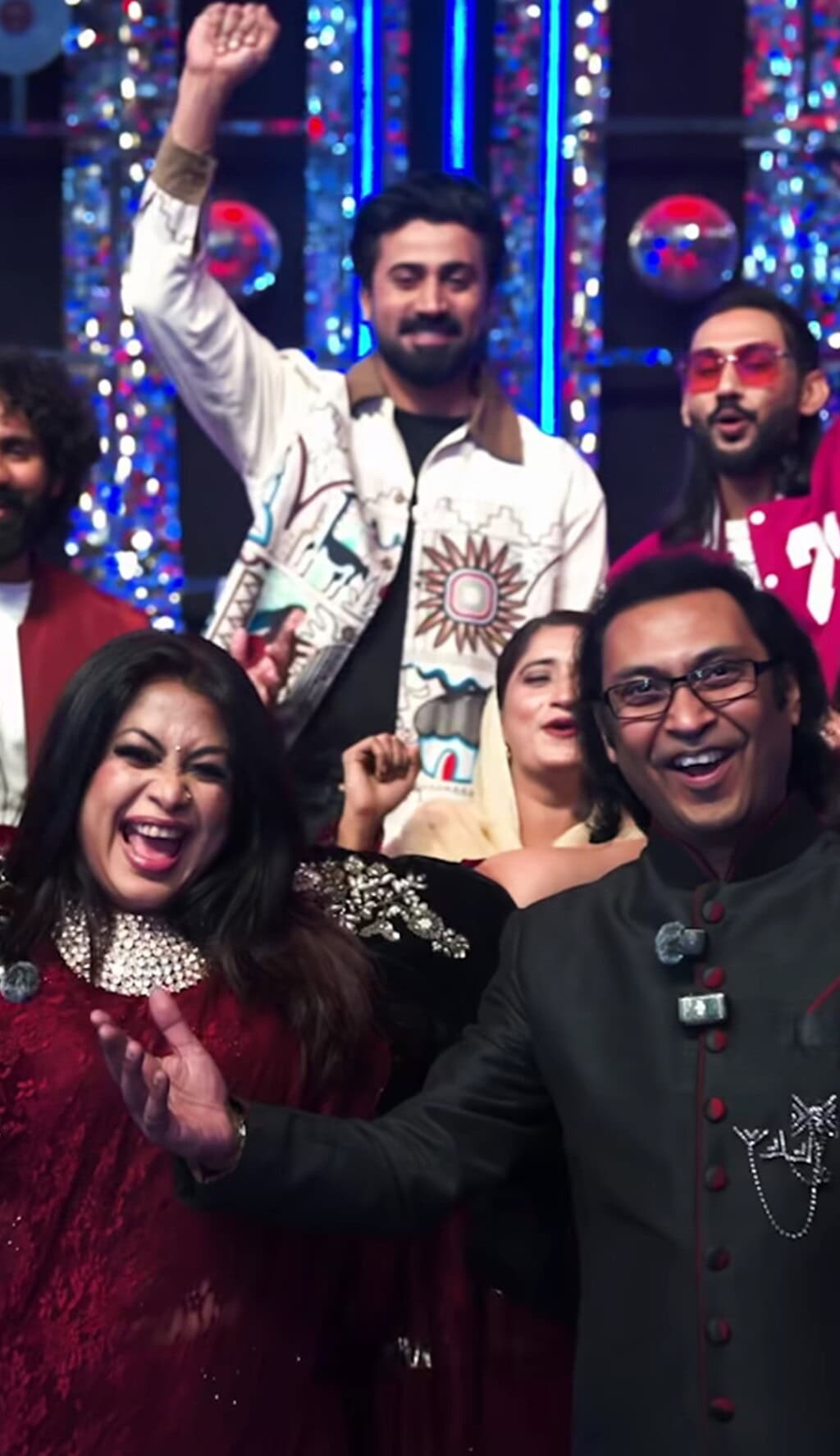 Bangladeshi Singers Grace Pakistan Idol With Their Performance
