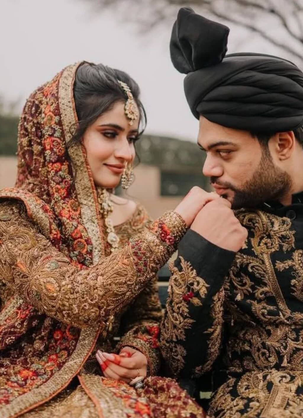 Areeka Haq Questions Girls Looking for Well-settled Men Areeka Haq Questions Girls Looking for Well-settled Men