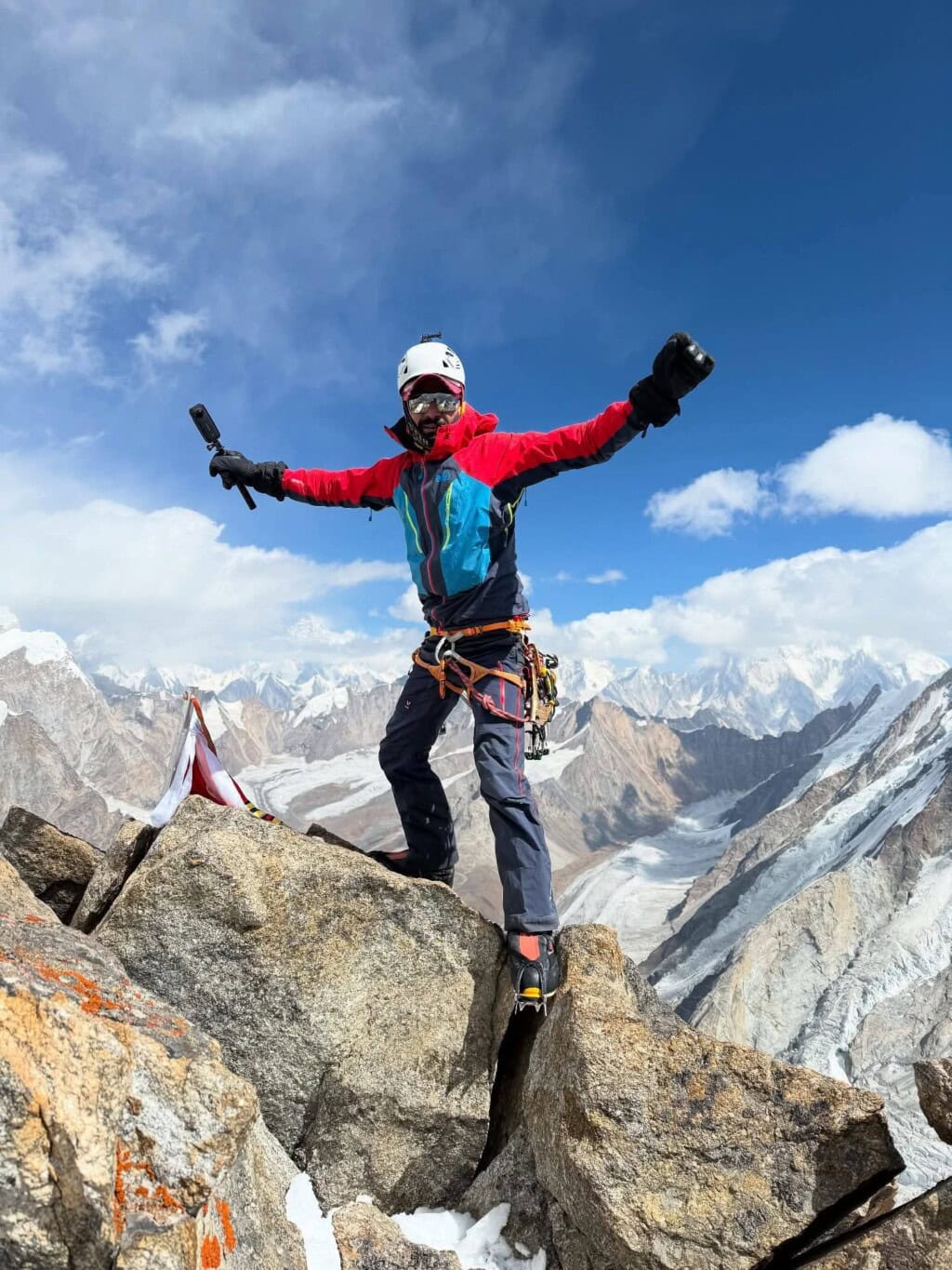 Young Pakistani Mountaineer Shah Daulat Tragically Passes Away