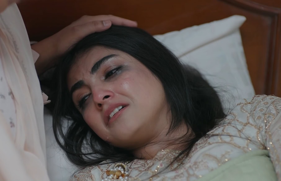 Sharpasand Episode 42 –  Farasat’s Karma Moment Leaves Fans Thrilled