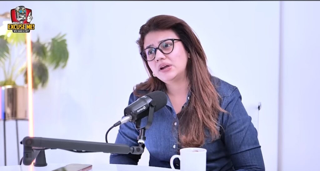 Zara Noor Abbas On Fight With Sajal Aly